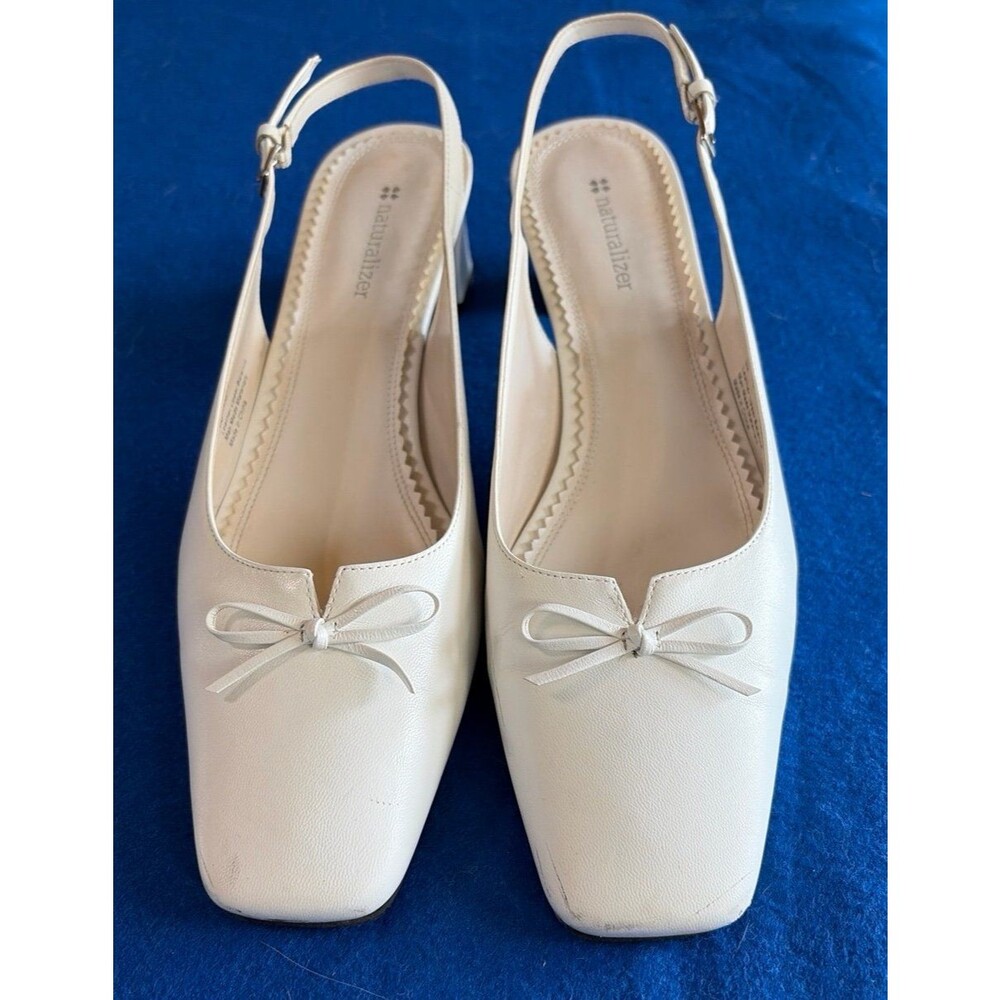 Naturalizer White Slingback Flats, Women’s Size 9.  Square Toe with Bow detail
